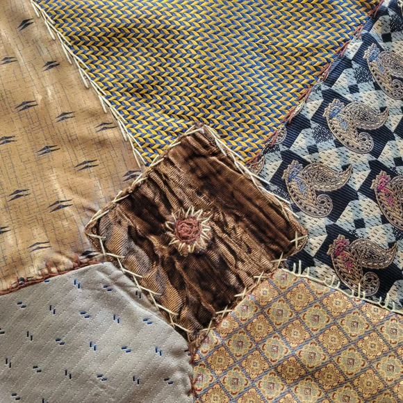 80s 90s New Orleans HandMade Quilted Patchwork Satin Silk Jacket (Size S/M) - Picture 4 of 16